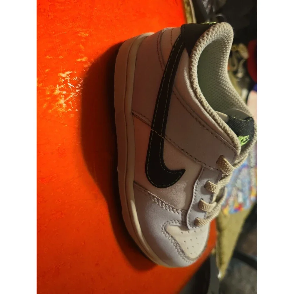 Nike - Football Grey/Green Strike - TD